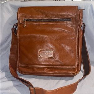 Boots ~N~ Bags Messenger Shoulder Bags 💼